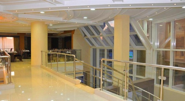 Gloria Inn image 32